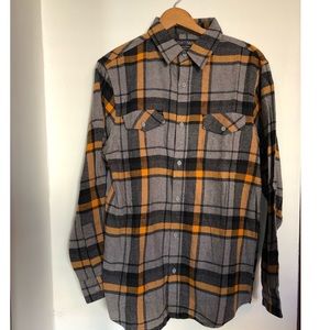 Men’s flannel shirt